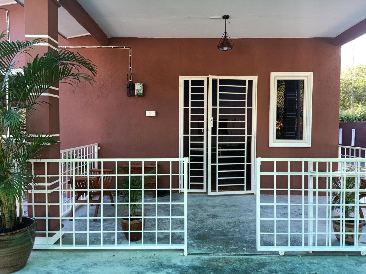 Aliza Scawa Homestay Kuala Pilah Exterior photo